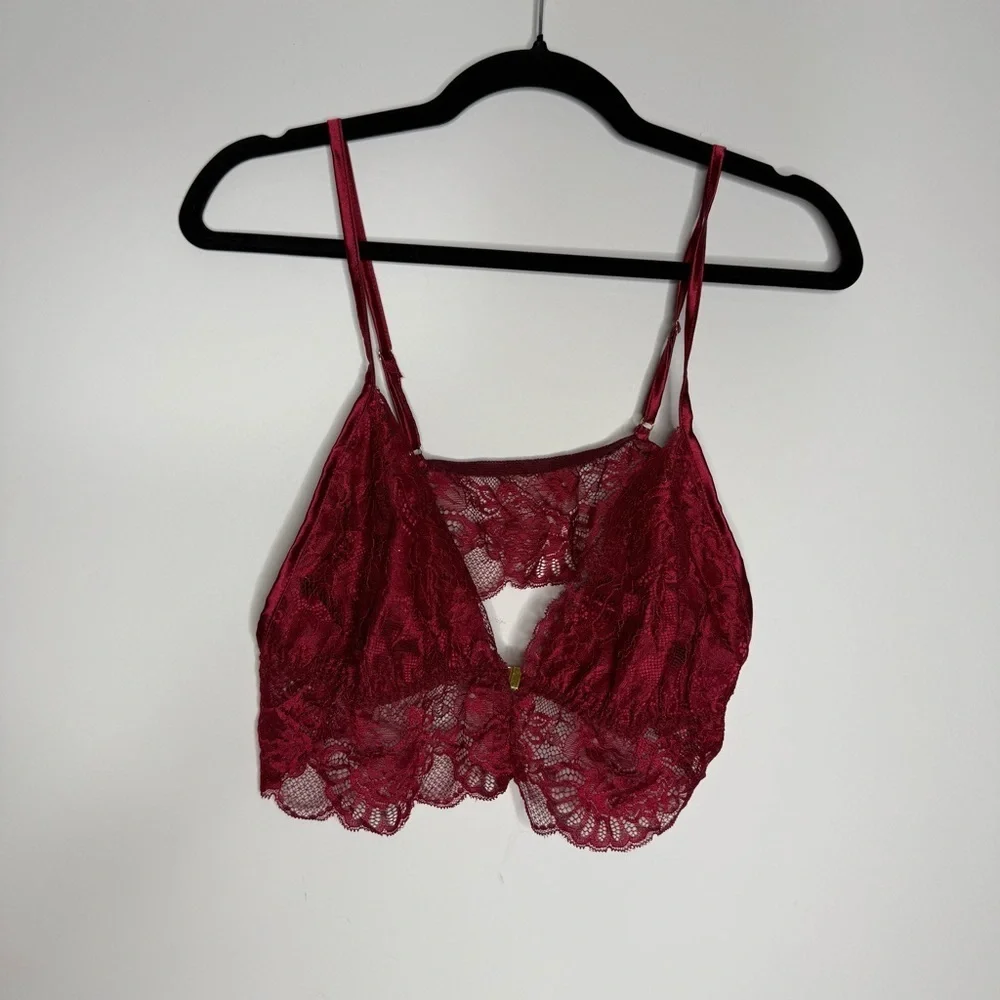 Red lace sleep set. Top and shorts nwot